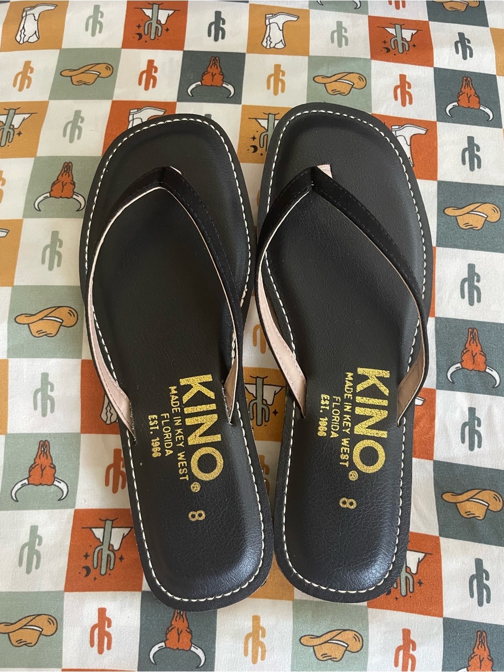Kino Women's Black Flip Flop Sandals